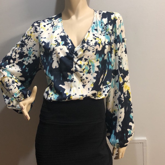 Banana Republic Tops - NWT. Banana Republic Blouse. Top. Size XL.